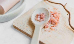 himalata tuzu Canan Karatay Himalaya Tuzunu Öneriyor mu?