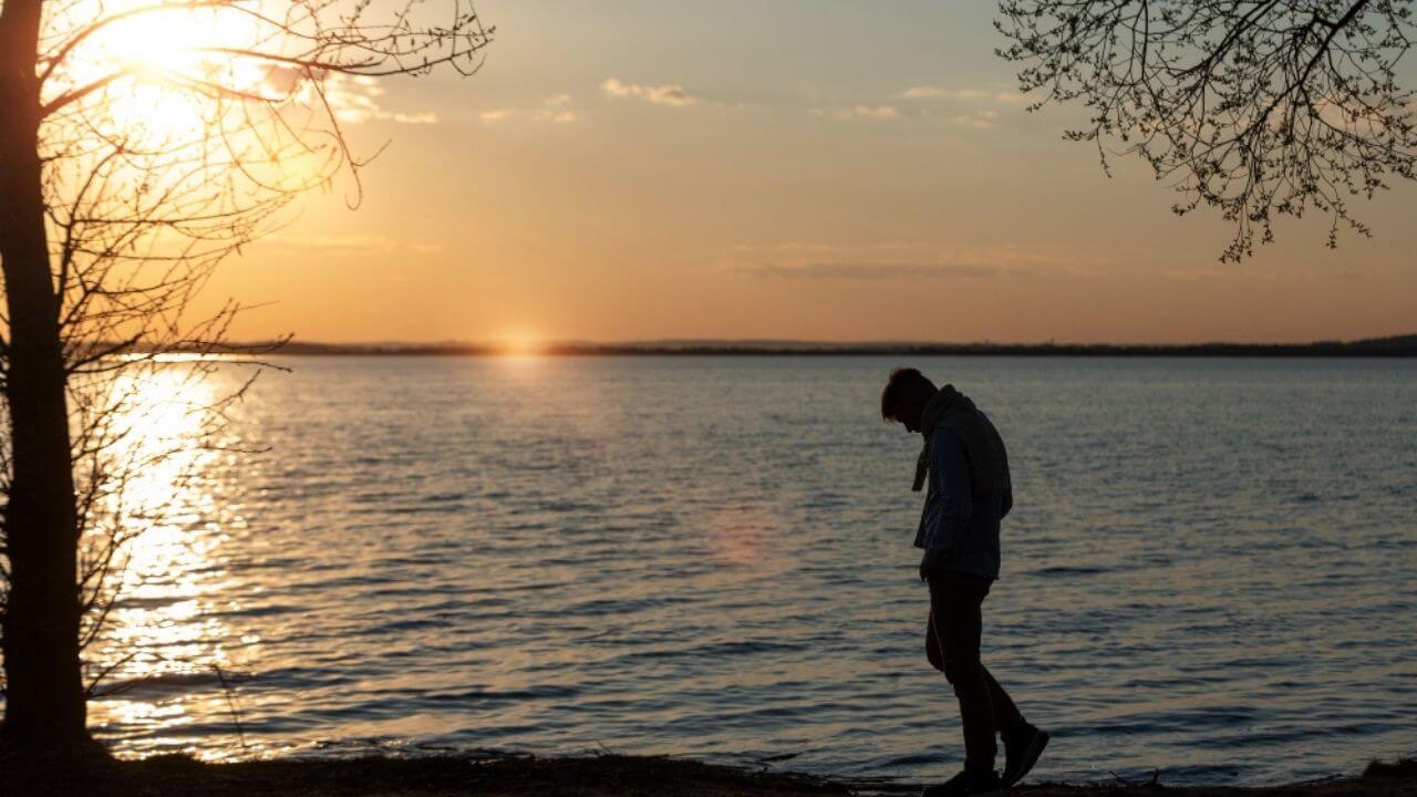 Z Kuşağı Yalnızlıkla Tanışan İlk Nesil Olarak Tanımlanıyor