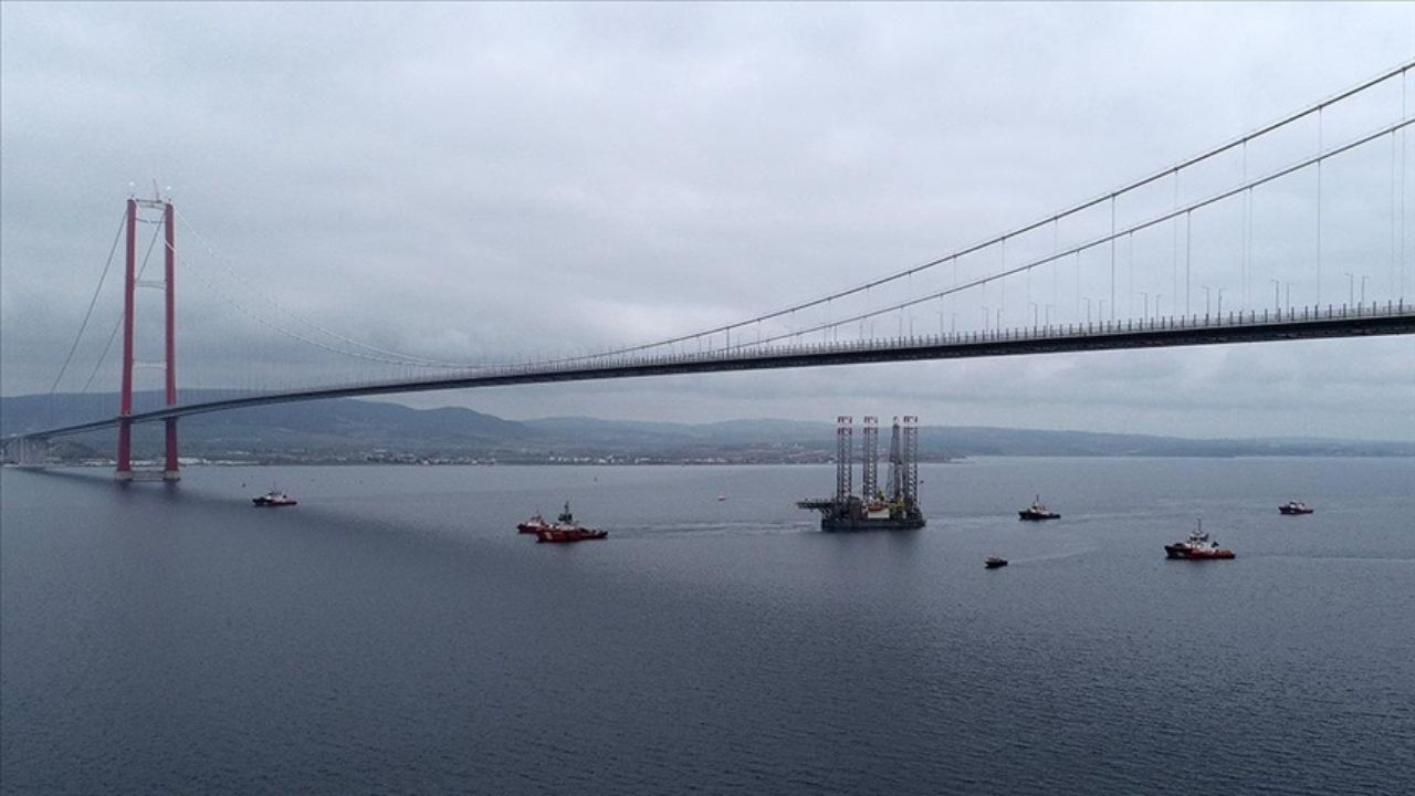 Çanakkale Boğazı Transit Gemi Geçişlerine Kapandı