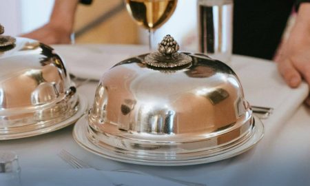 Servis, Masa ve Kuver Ücreti Alınması Yasaklandı