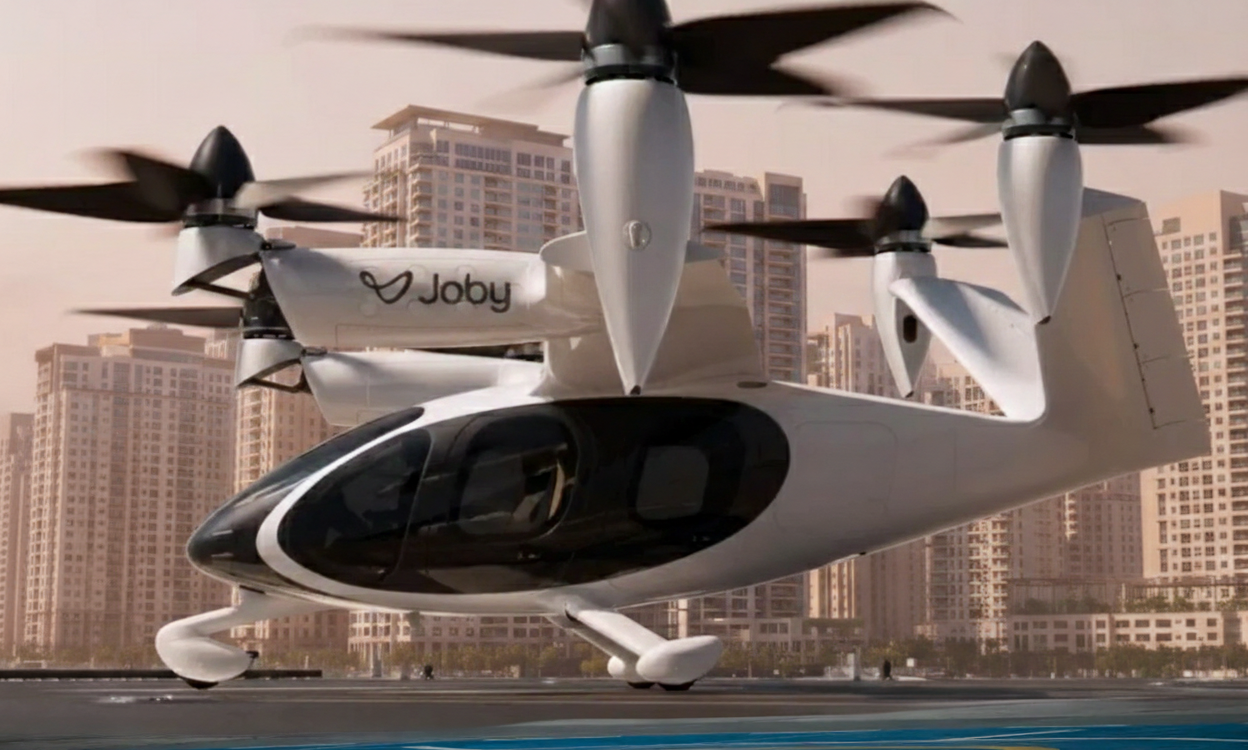 Uber, Dubai'de elektrikli hava taksi hizmetini başlatıyor. Joby Aviation iş birliğiyle hayata geçen Uber Air, kullanıcılara uygulama üzerinden hava taksi rezervasyonu imkânı sunuyor.