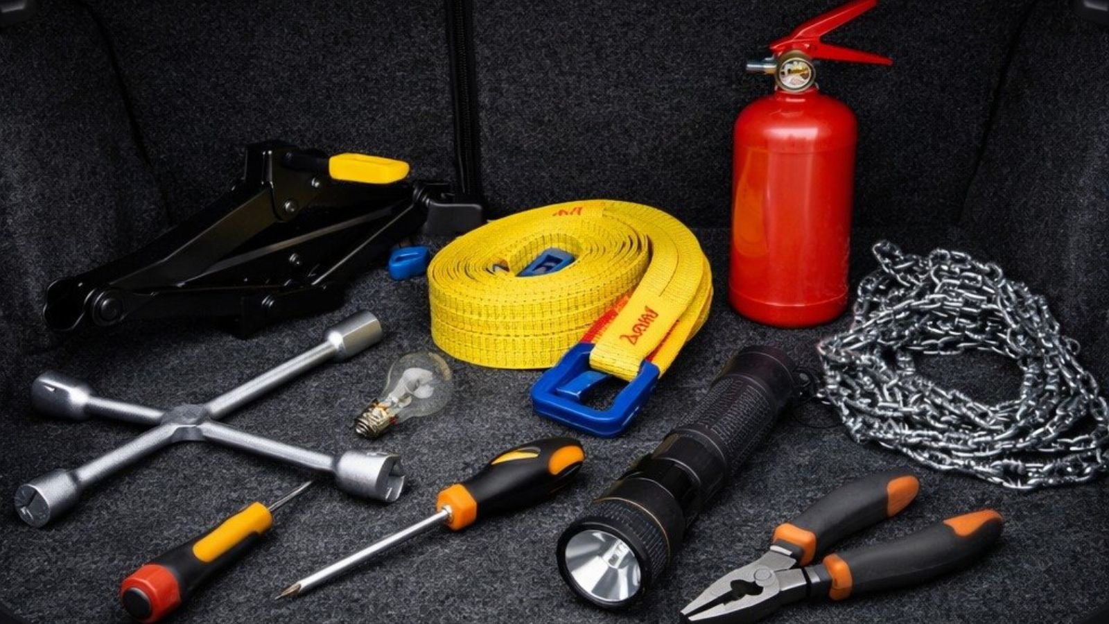 Araçlarda Bulundurulması Gereken Teçhizatlar Yeniden Belirlendi