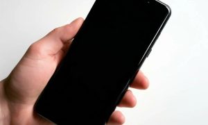 Yurt Dışından Getirilen Kayıtsız Telefonlar 2 Gün İçinde Kapatılacak