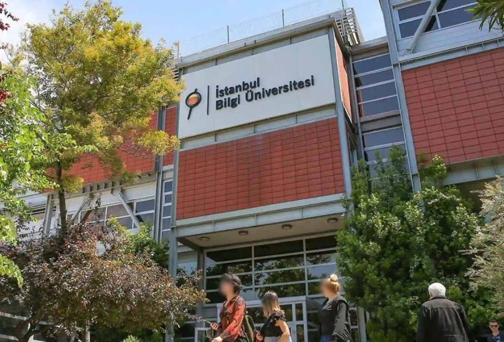 İstanbul Bilgi Üniversitesi’nin Faaliyet İzni Kaldırıldı