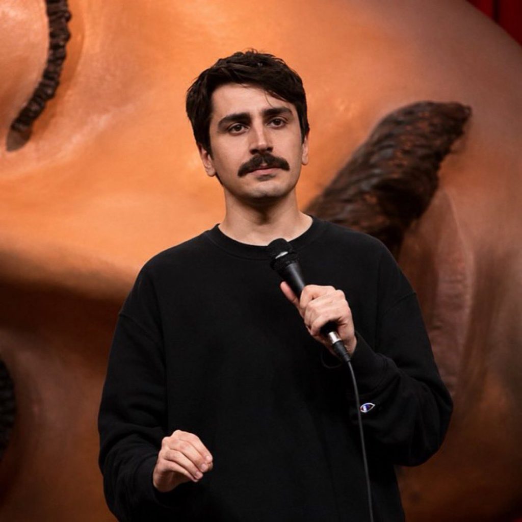 Komedyen Deniz Göktaş Havalimanında Gözaltına Alındı