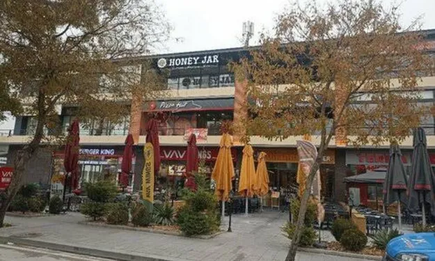 Konya Cadde AVM `de Yılan Paniği Yaşandı