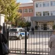 Van’ın Tuşba ilçesinde 7. sınıf öğrencisinin okula pompalı tüfekle geldiği bildirildi. Silaha el koyan polis, tüfeğin öğrenciye nasıl ulaştığını araştırıyor.