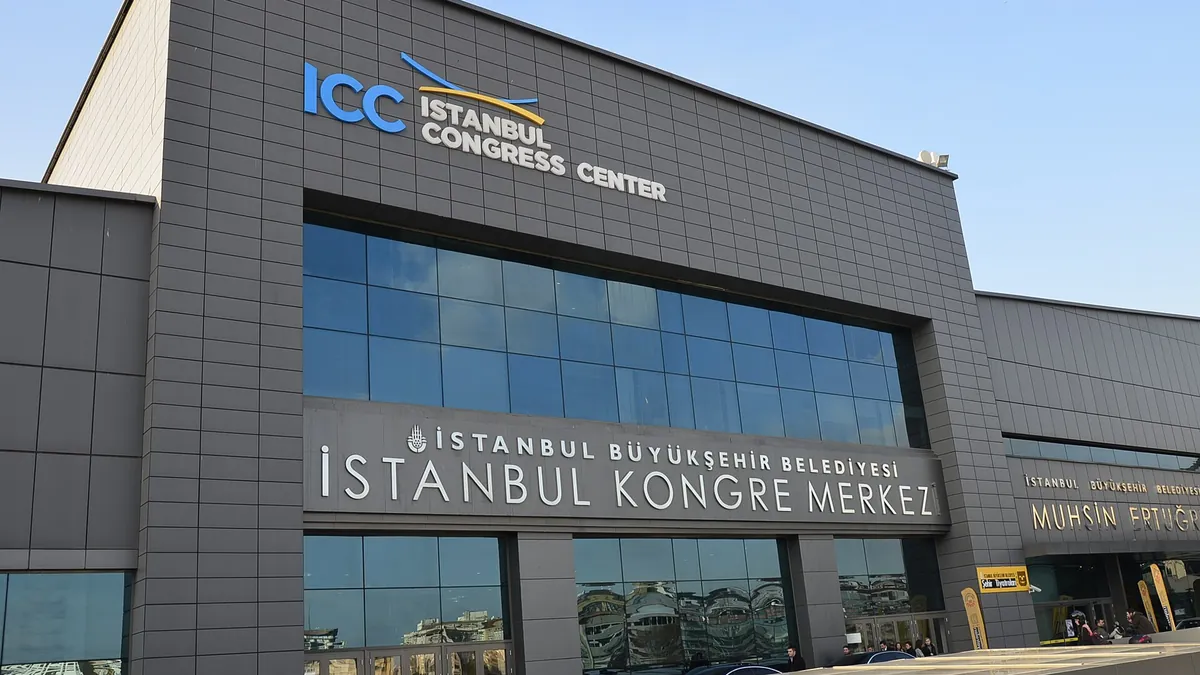 Unreal x Jeton konserinin düzenlendiği İstanbul Kongre Merkezi