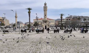 İzmir su kesintisi - Konak Meydanı ve Saat Kulesi