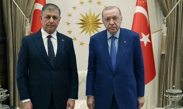 Cemil Tugay Ak Parti'ye Geçiyor