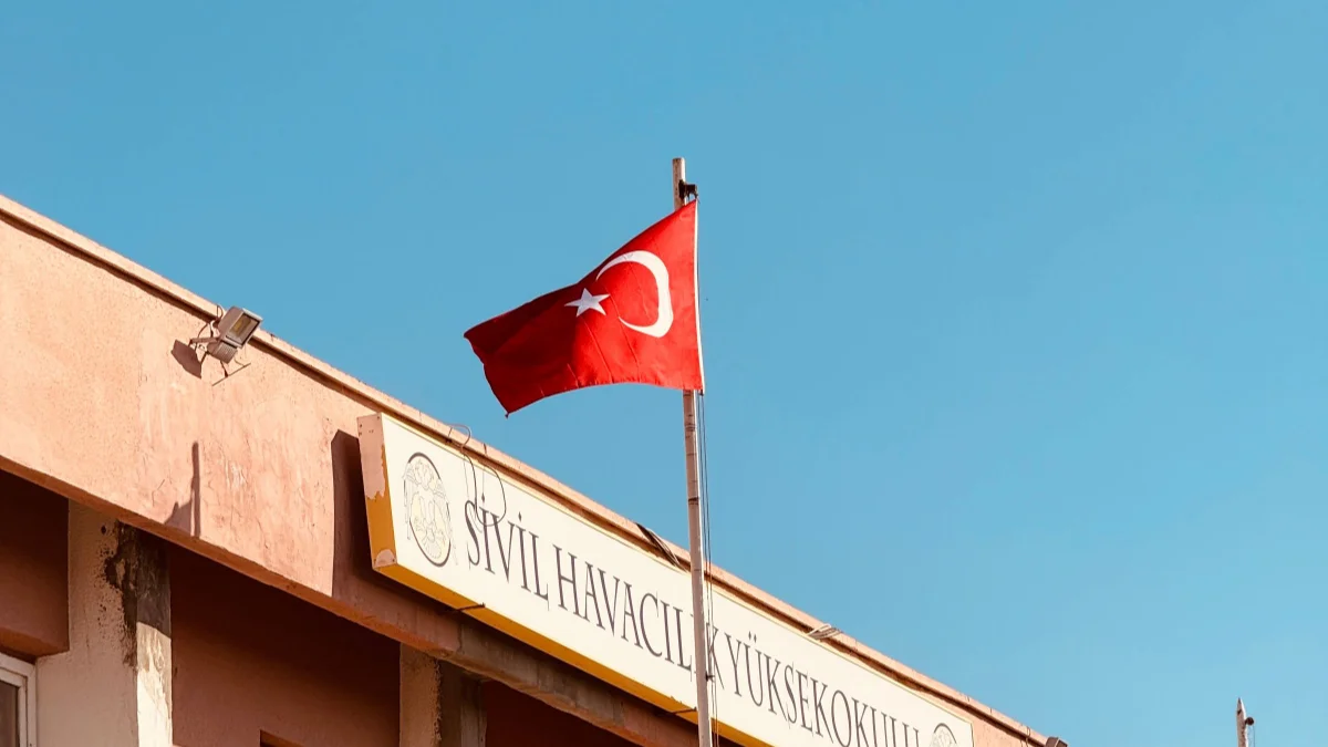 Kasım ara tatili öncesi okul binası