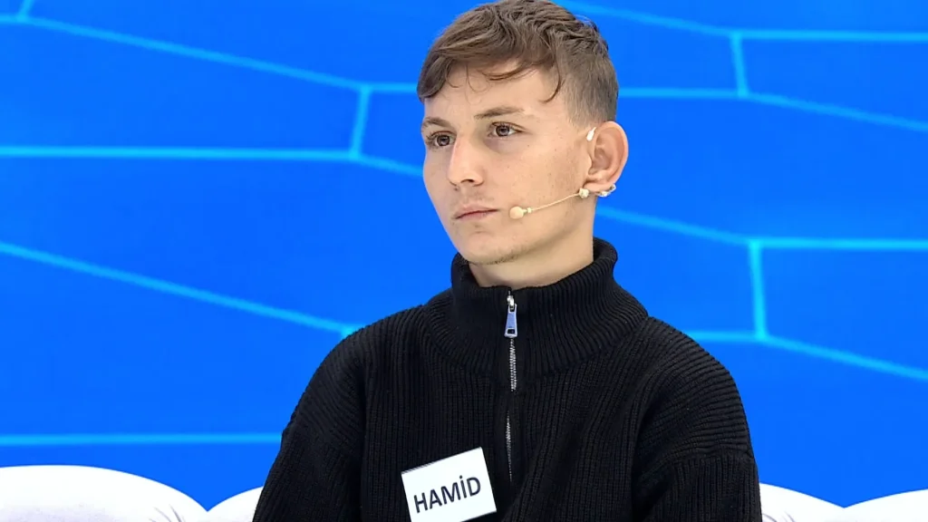 Talasemi tedavisi gören 18 yaşındaki Hamid Yorulmaz, ilik nakli sürecinde biyolojik babasına ulaşmaya çalışıyor. Müge Anlı ile Tatlı Sert yayınında